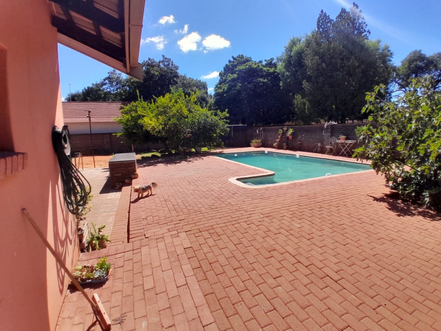 4 Bedroom Property for Sale in Kathu Northern Cape